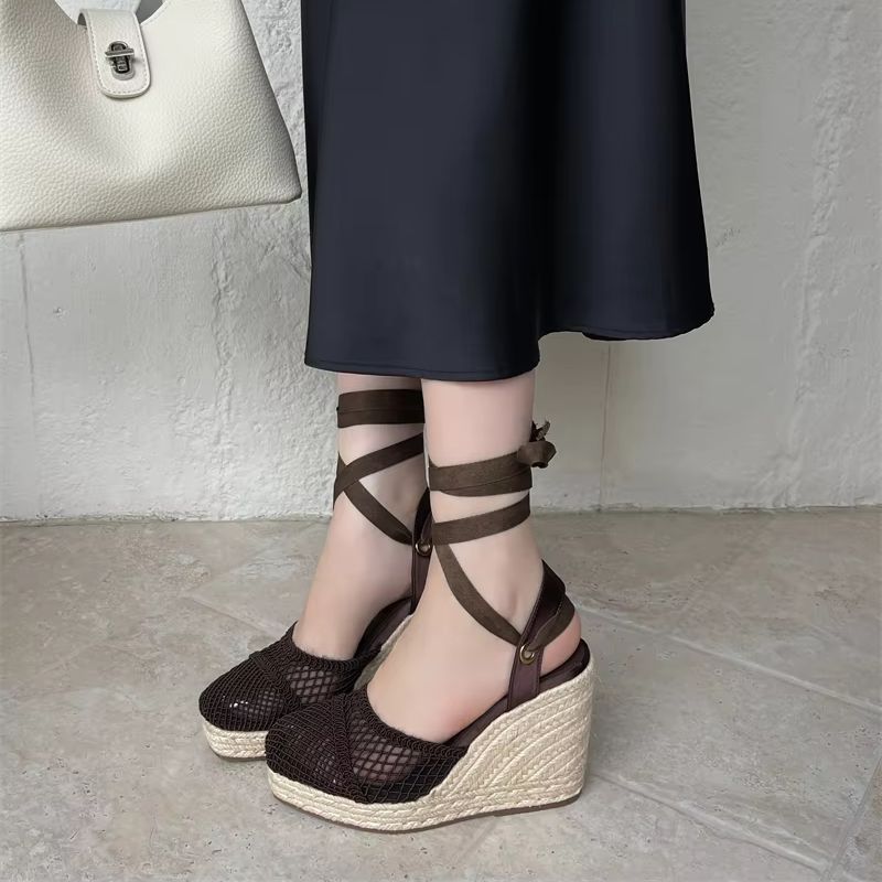 レディース サンダル、夏用、ブラウン、ウェッジヒール、女性用 - Sandal Strappy Heeled のレビューと価格