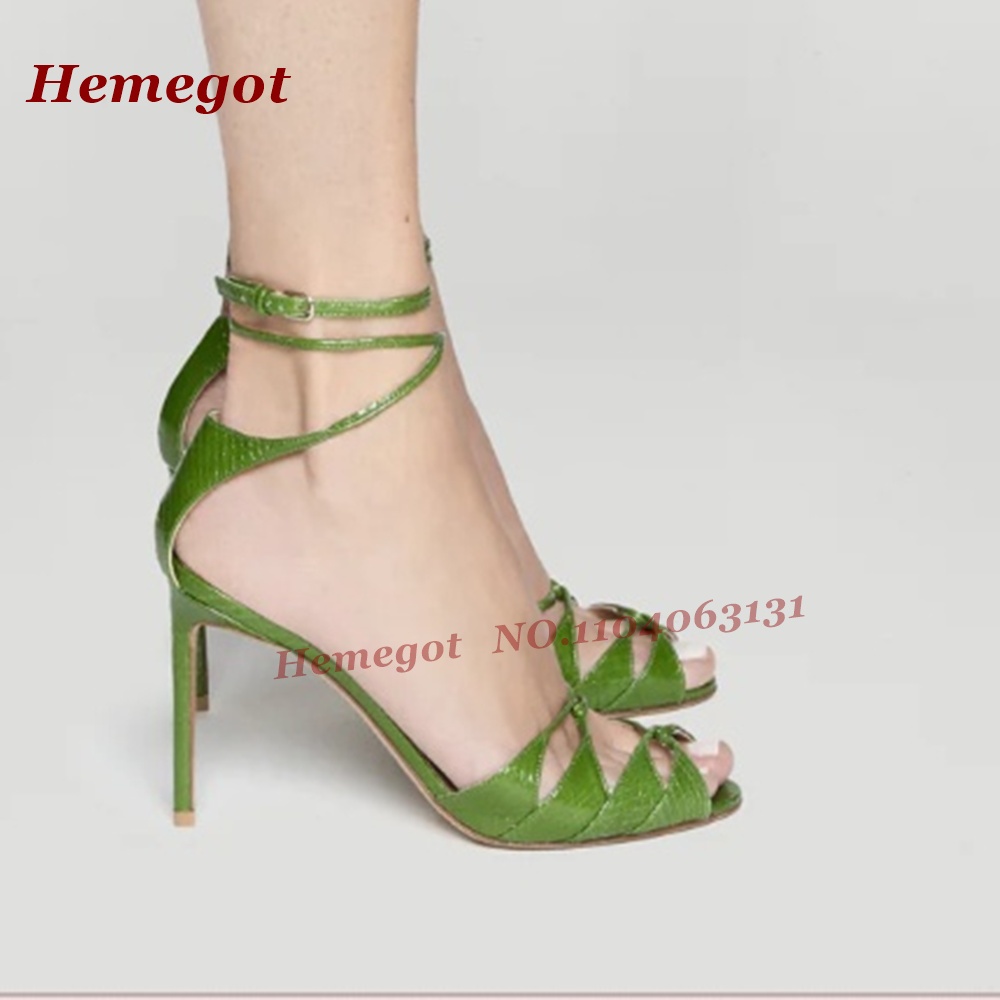 グリーン クロコダイル柄 ストラップサンダル ピープトウ ホ - Sandal Strappy Heeled のレビューと価格